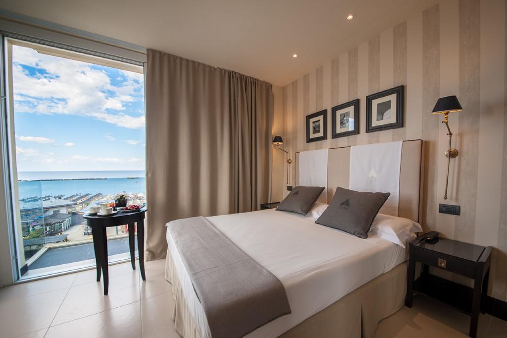 Hotel Vista Mare & Spa - Aperto Tutto L'Anno Чезенатіко Екстер'єр фото